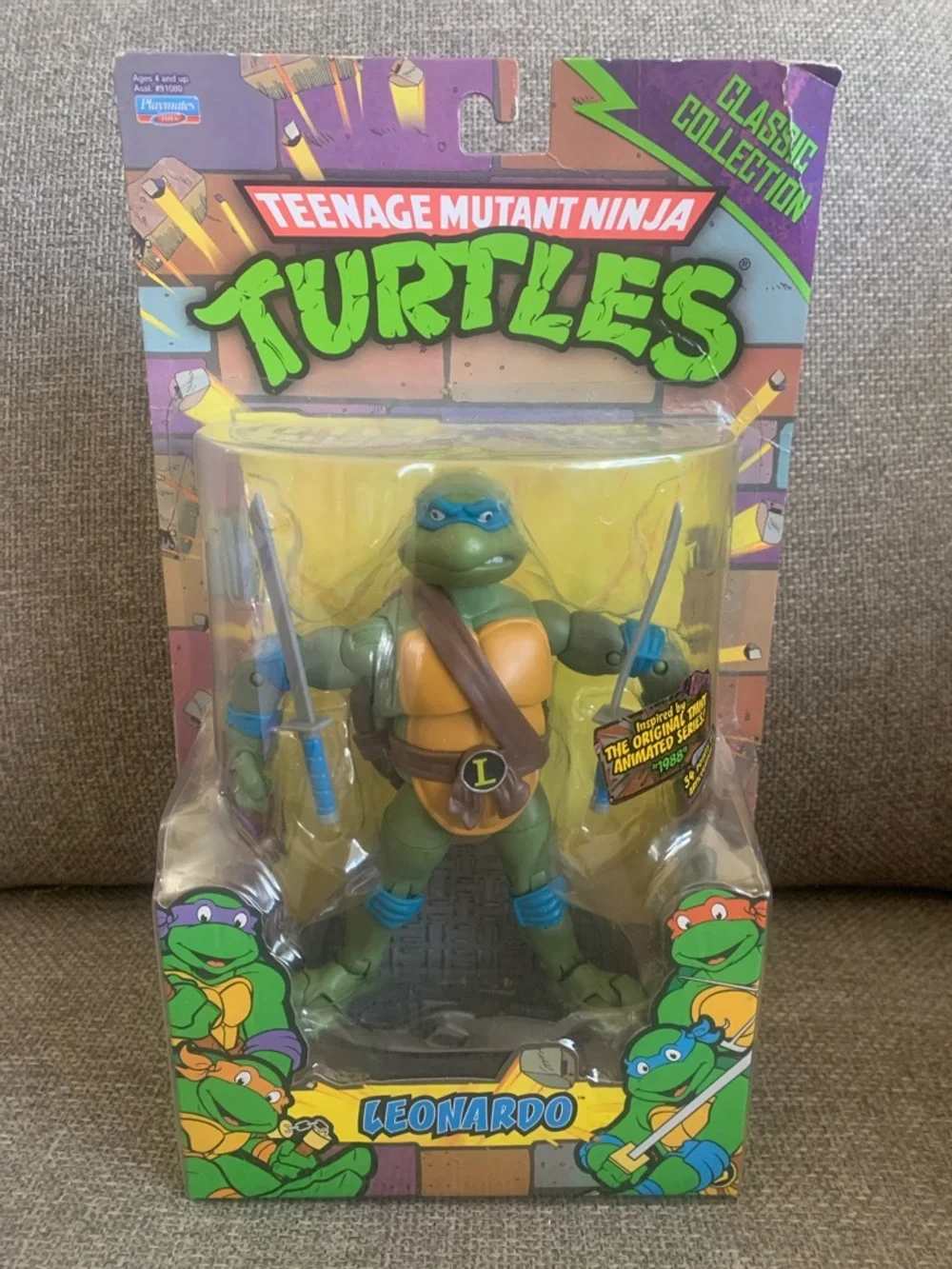 Teenage Mutant Ninja Turtles Leonardo Action Figure Classic Collection 2012 New